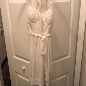 American Eagle lace dress